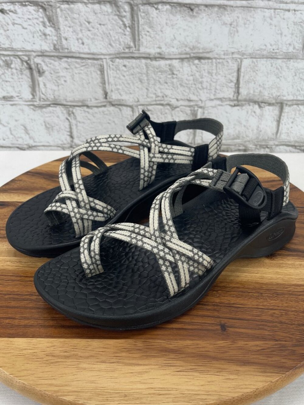 Chaco ZX/2 Yampa Womens 9 White Dual Adjustable Strap Toe Ring Hiking Sandals